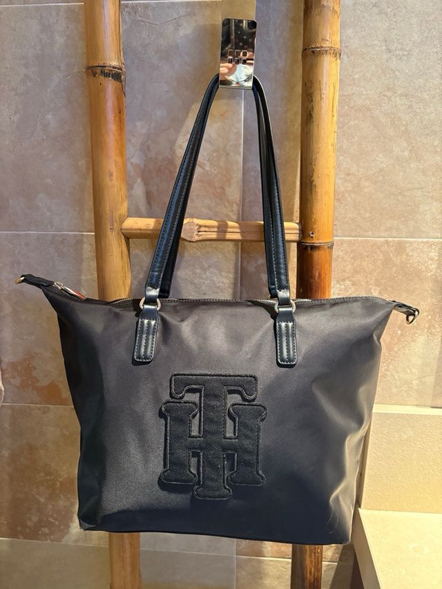 Bolso Tote Negro Tommy Hilfiger