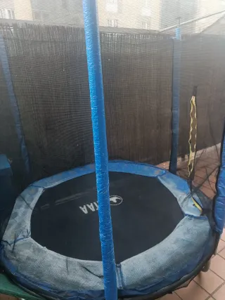 Cama elástica infantil con red de seguridad