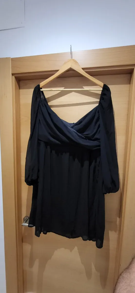 Vestido negro manga larga