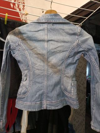Chaqueta vaquera Bershka Talla S