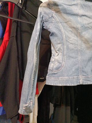 Chaqueta vaquera Bershka Talla S