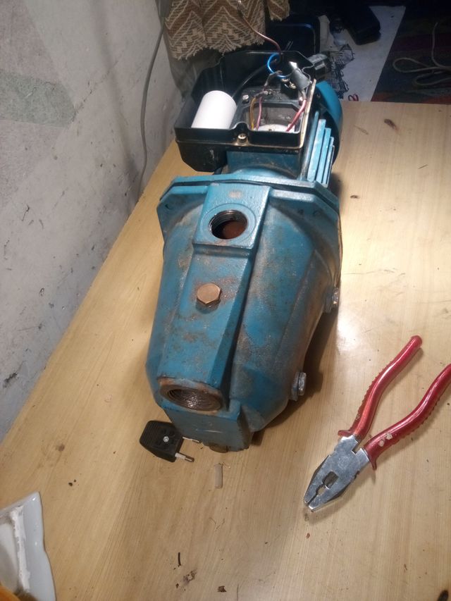 Bomba de presión AGP, Mod. JM 100, metalica, 15 K.