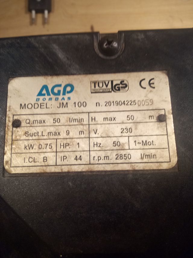 Bomba de presión AGP, Mod. JM 100, metalica, 15 K.