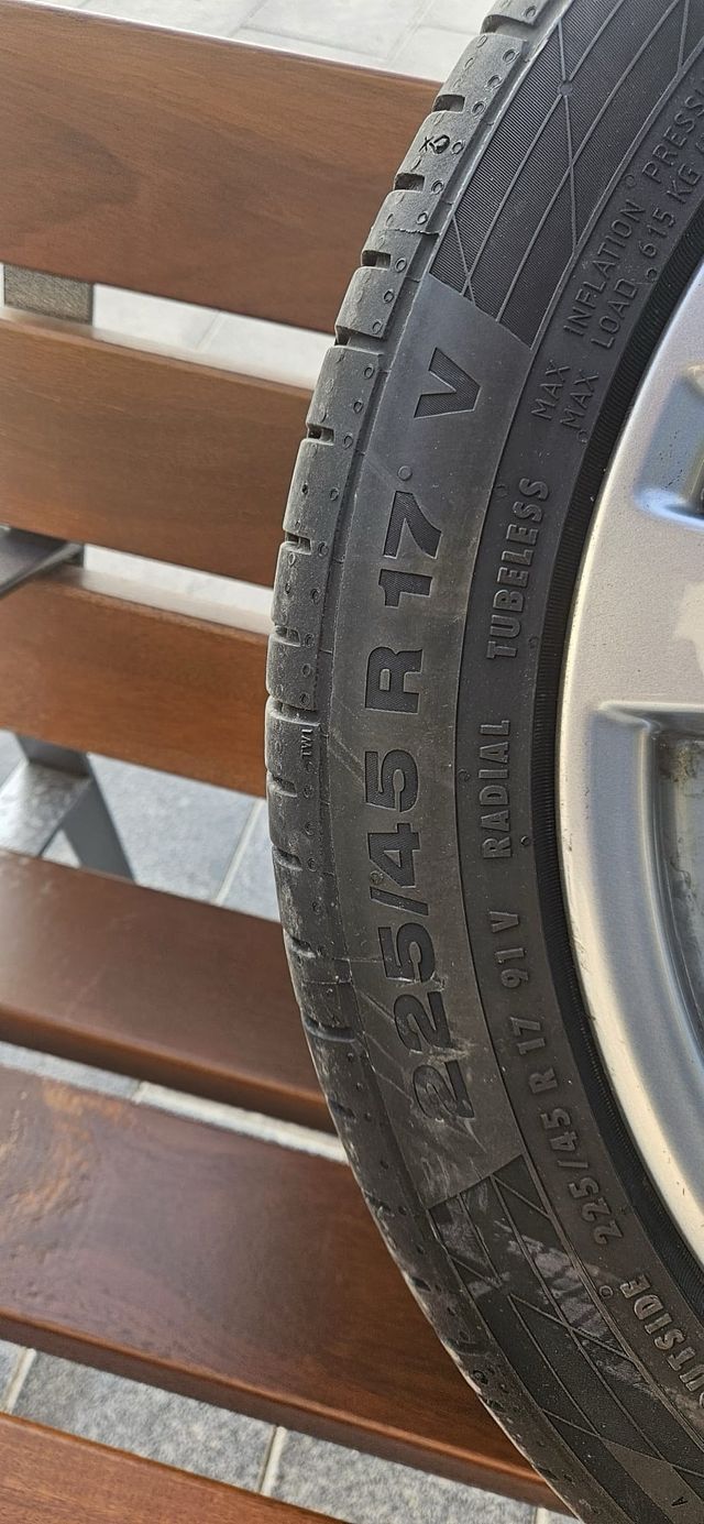 Llanta aluminio 5 radios Mercedes