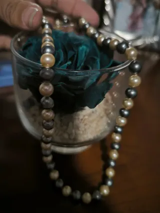 Collar Perlas Majorica Blancas y Grises.