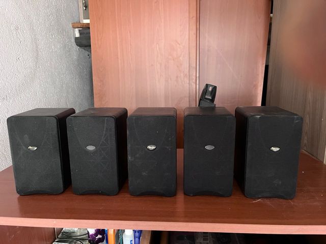 cinque altoparlanti mirage avs 200