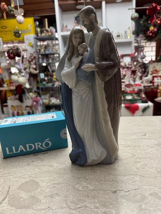 Sacra Famiglia Lladro' statua