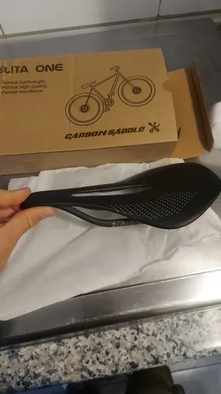 Sillín de carbono ELITE ONE