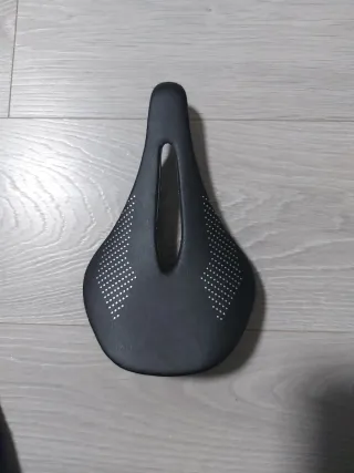 Sillín de carbono ELITE ONE