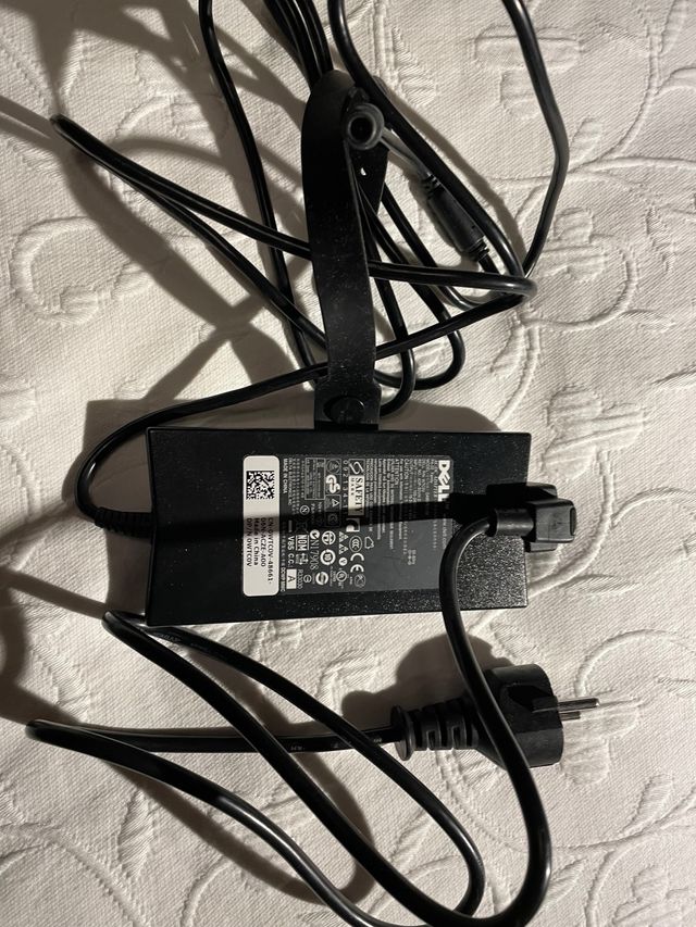 Cargador Dell portátil. oferta