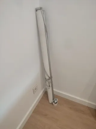 Cortina enrollable blanca