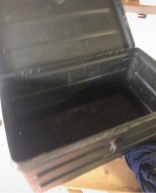 Cassa in ferro per attrezzi