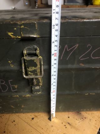 Cassa in ferro per attrezzi