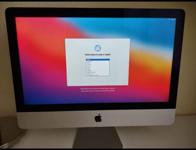 iMac Apple Plata muy bien cuidado
