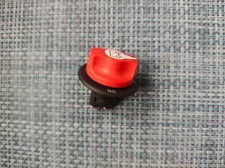 Disyuntor Batería Rojo