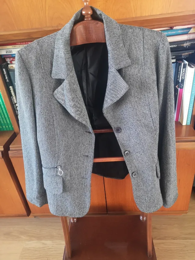 Chaqueta gris tweed