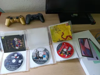 PlayStation 3 Negra + 7 Juegos + 2 Mandos