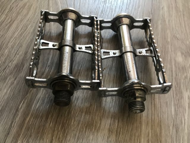 Pedali per bicicletta classici tipo notarile
