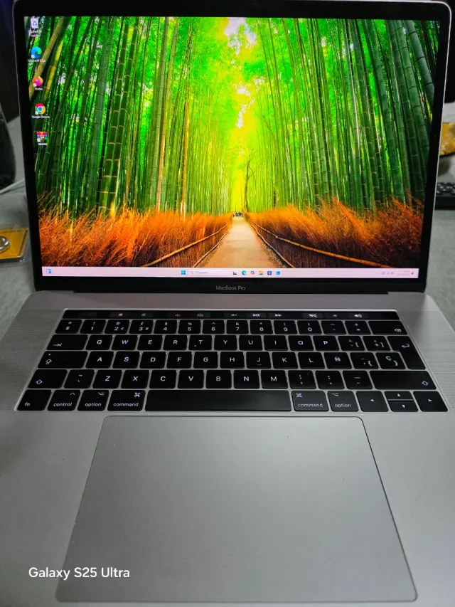 MacBook Pro 15 2017 i7 16GB RAM