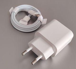 Caricatore USB-C per iPhone 17/16/15 condivisibile da 20 W