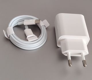 Caricatore USB-C per iPhone 17/16/15 condivisibile da 20 W