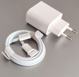 Caricatore USB-C per iPhone 17/16/15 condivisibile da 20 W