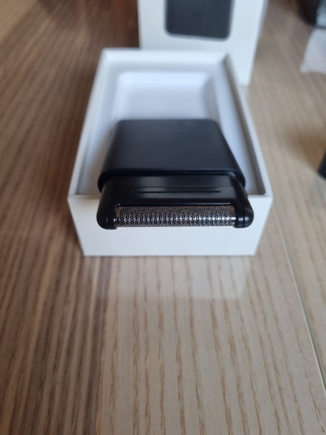 Rasoio da viaggio Elettrico ricaricabile nero