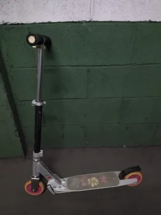 Patinete Oxelo plateado y negro