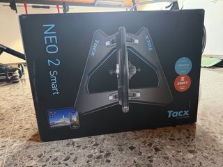Rodillo Tacx Neo 2 Smart con embalaje