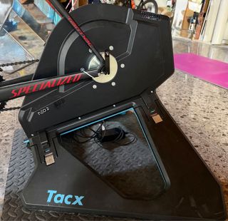 Rodillo Tacx Neo 2 Smart con embalaje