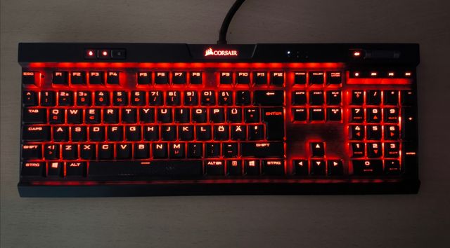 Corsair K70 RGB MK.2 Low Profile Averiado