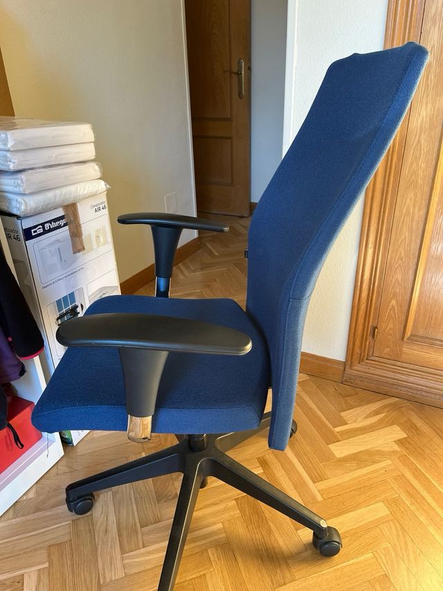 Escritorio madera y metal