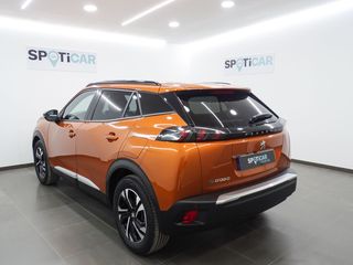 PEUGEOT e2008 Electrico Allure 136 100kW