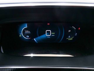 PEUGEOT e2008 Electrico Allure 136 100kW