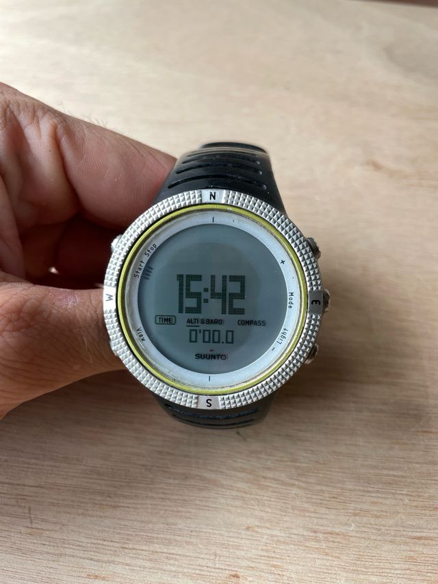 Reloj Suunto Core sumergible hasta 30 metros