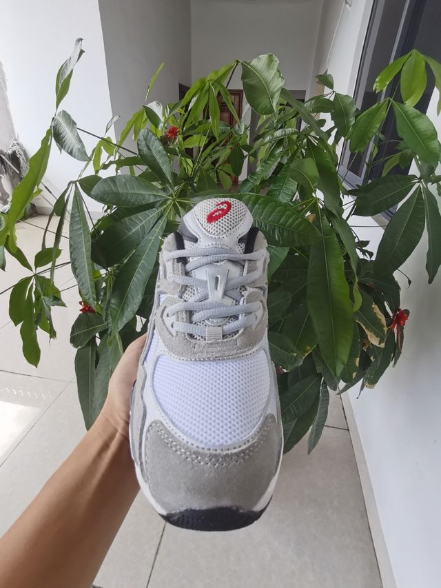 ASICS GEL-NYC Talla 36 Gris/Blanco