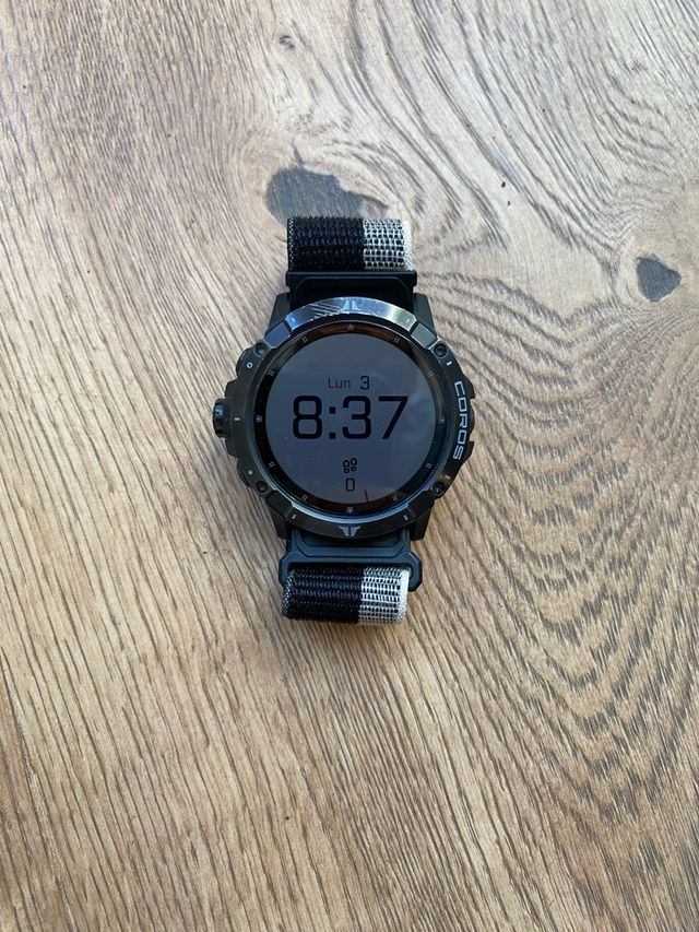 Coros Vertix 2 con correa de nylon