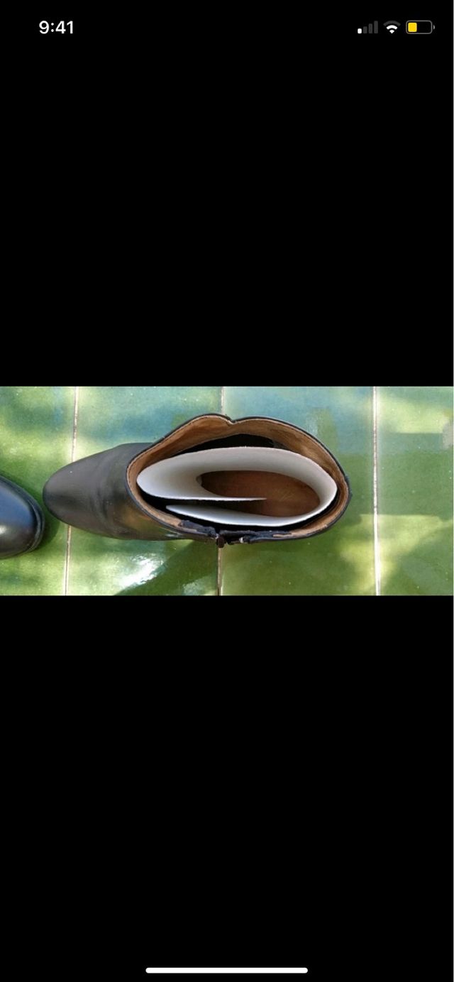 Botines de piel negros