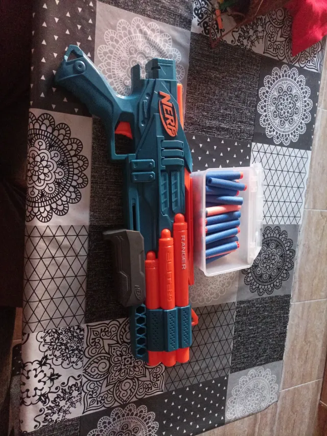 Pistola Nerf Ranger Elite con 50 balas
