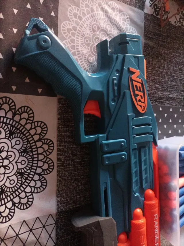 Pistola Nerf Ranger Elite con 50 balas
