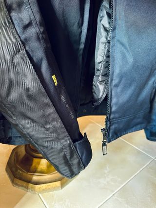 Chaqueta técnica moto azul