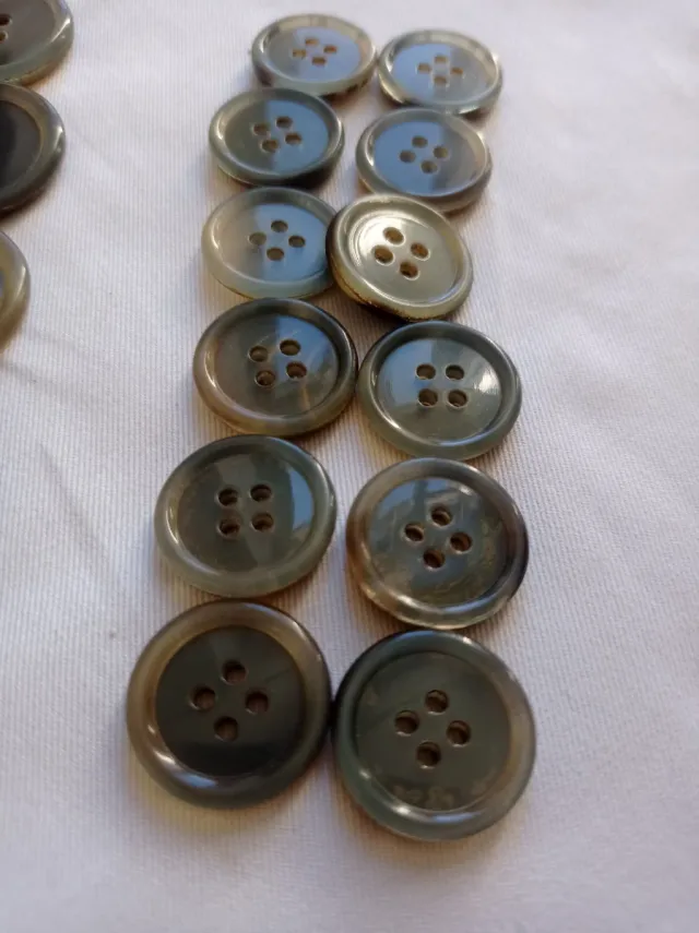 Set Bottoni Corno Marrone Grigio