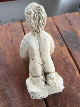 Statua in pietra per fontana