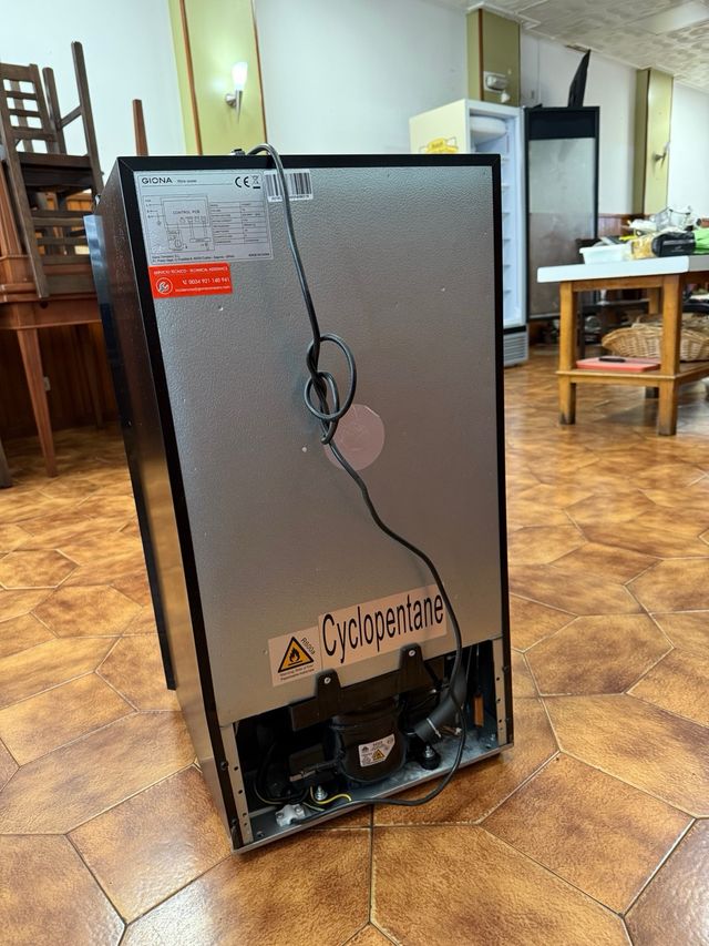 Vinoteca GIONA 28 botellas