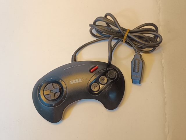 Consola Sega Mega Drive II Negra Completa