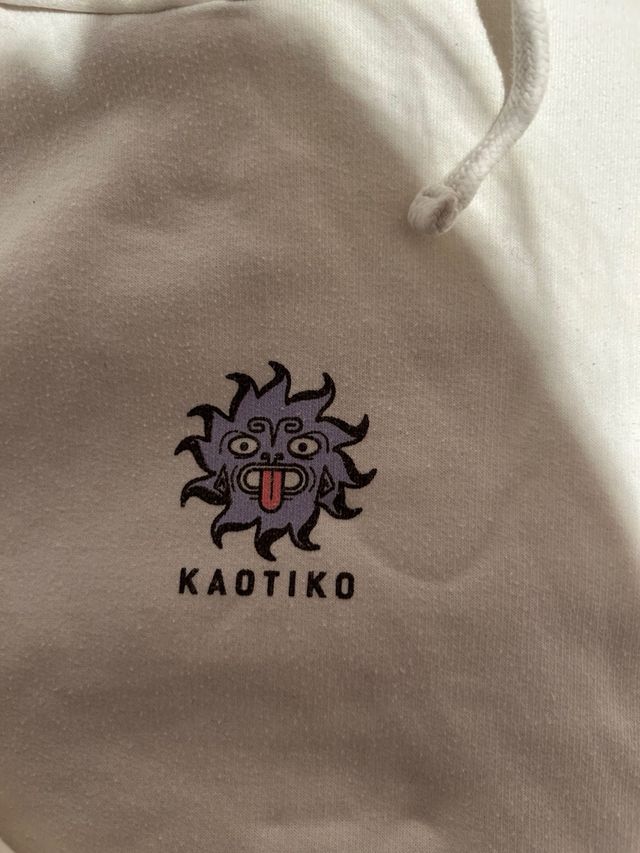 Sudadera Kaotiko beige. Usada muy poco. Unisex.