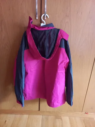 Abrigo de montaña rosa y gris