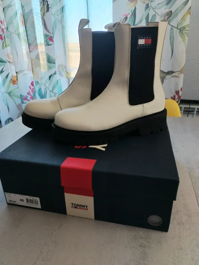 Botas de piel Chelsea Tommy Hilfiger Mujer Blancas