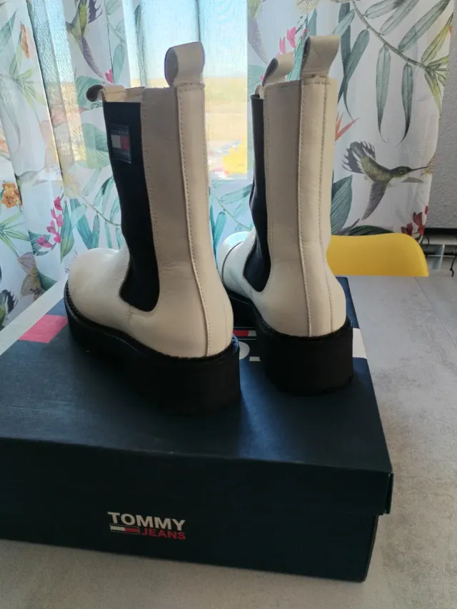 Botas de piel Chelsea Tommy Hilfiger Mujer Blancas