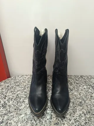 Botas Camperas de piel Negras Talla 37